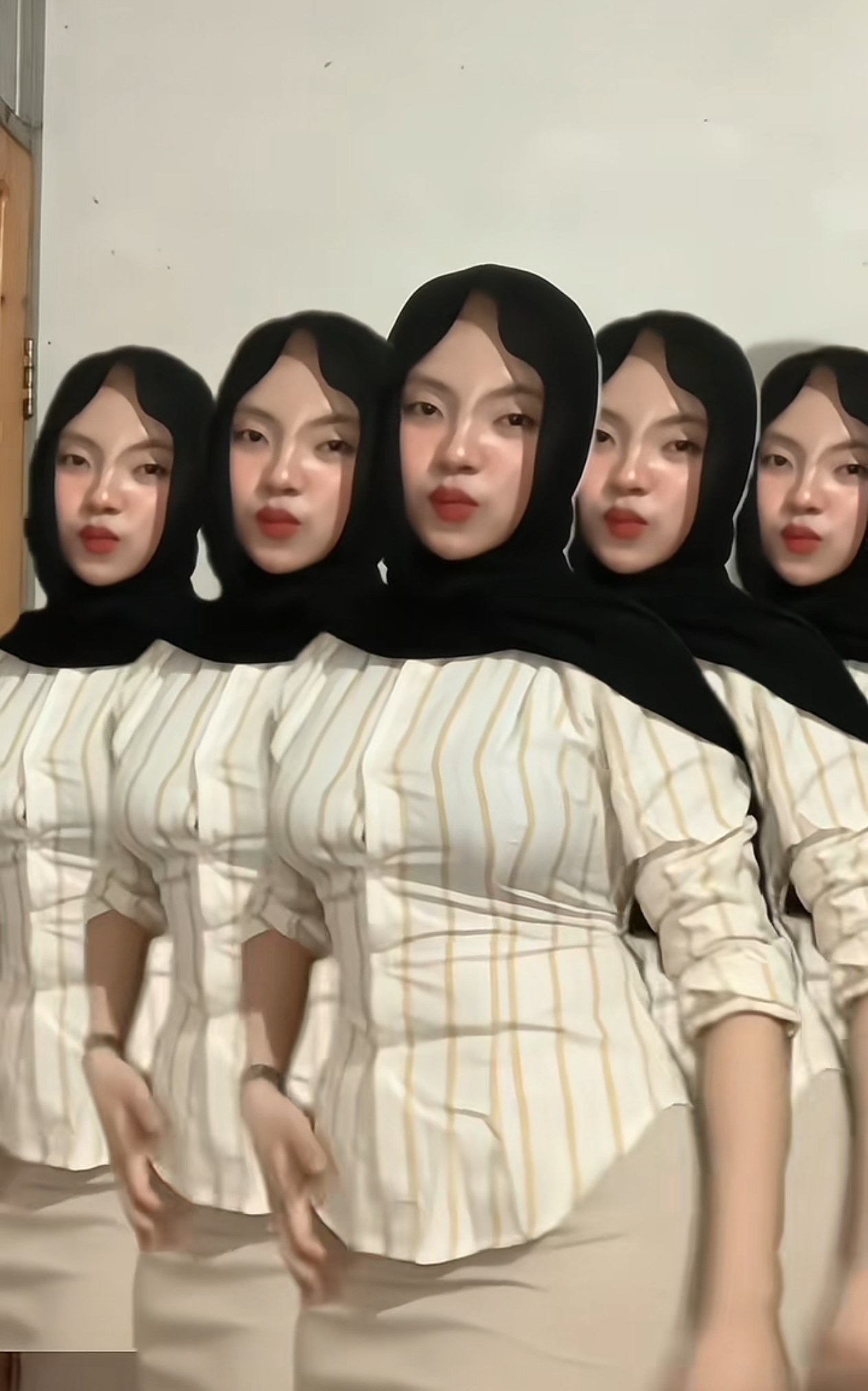 riskaaa____ Hijab Eksklusif Makin Mantep Aja Goyangannya 🤤